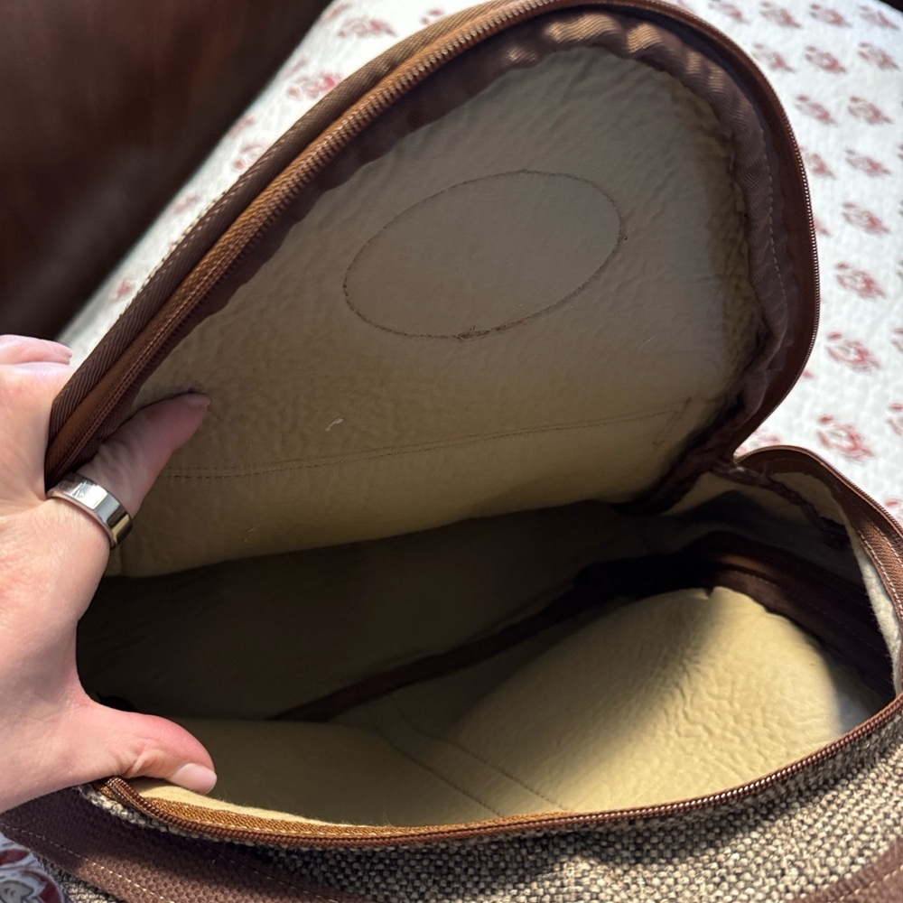 Orvis Leather and Tweed Backpack - Picture 9 of 11